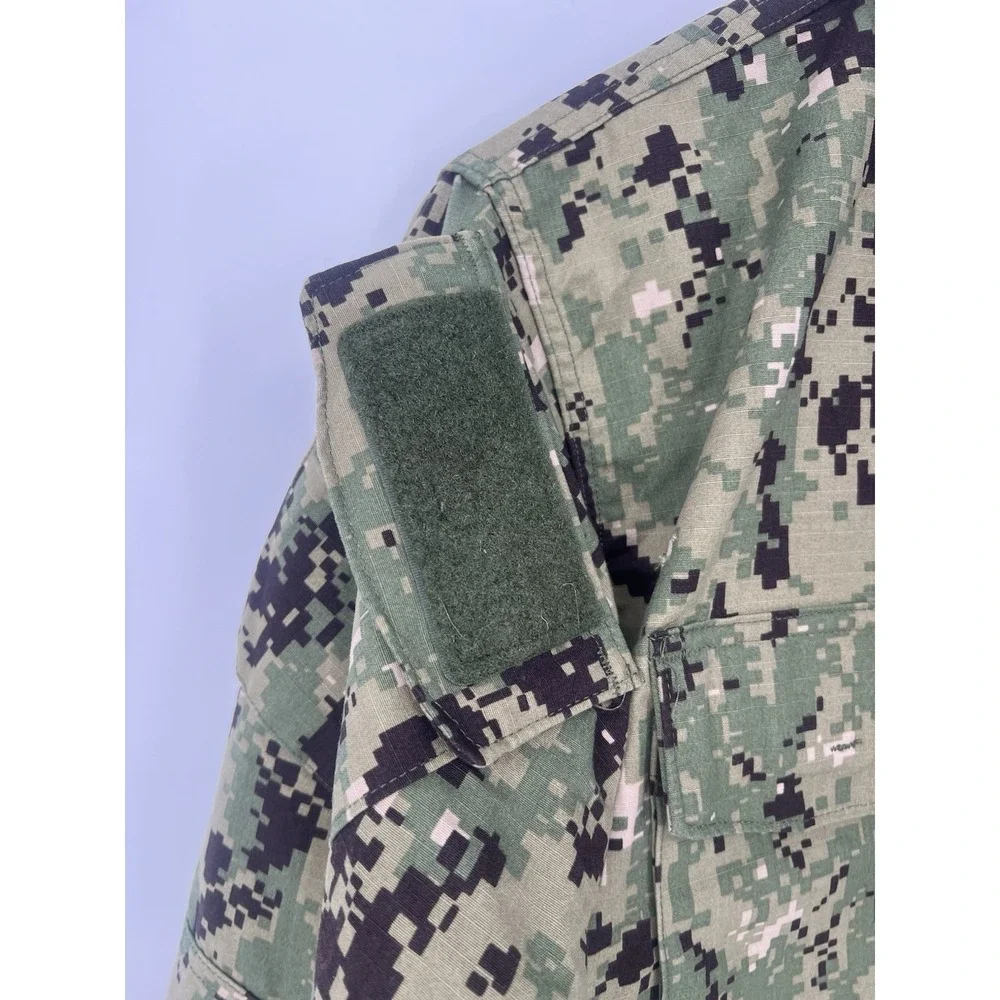 US Navy Type III Camouflage Uniform Shirt  Small Long